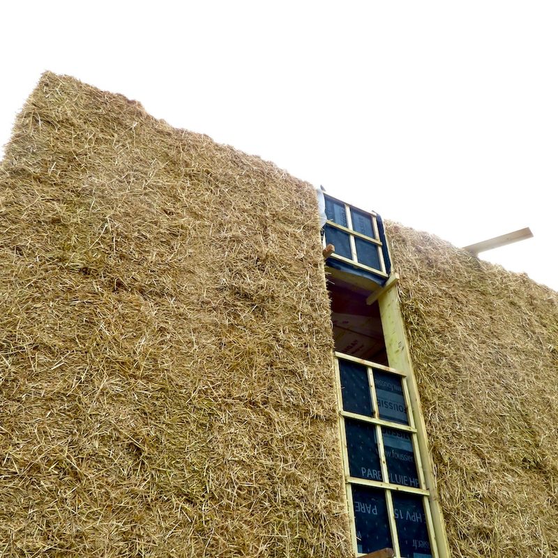 Maison en ossature bois et isolée en paille